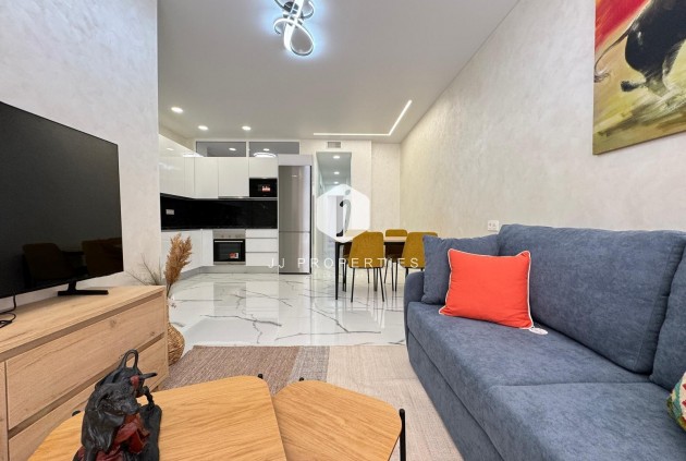 Resale - Apartment / flat -
Torrevieja - Estacion de autobuses