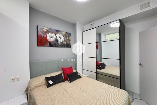 Resale - Apartment / flat -
Torrevieja - Estacion de autobuses