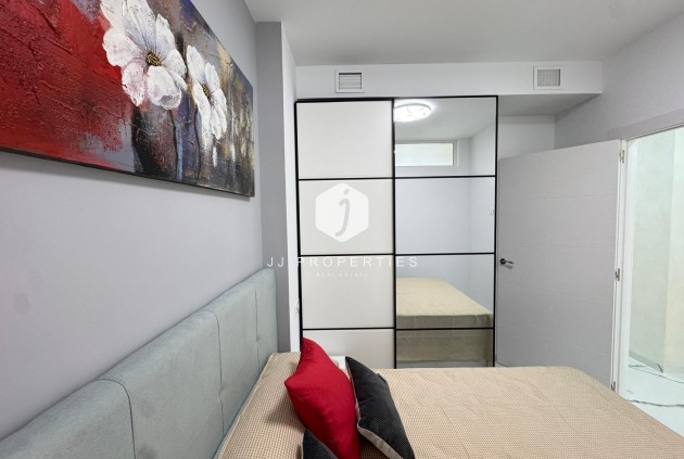 Resale - Apartment / flat -
Torrevieja - Estacion de autobuses