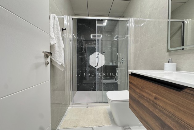 Resale - Apartment / flat -
Torrevieja - Estacion de autobuses