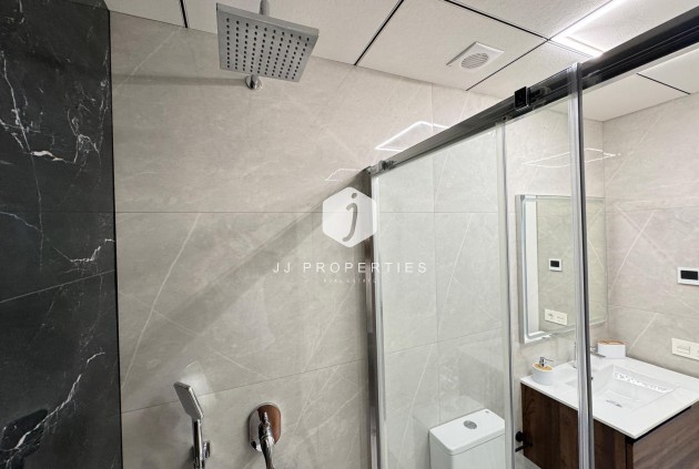 Resale - Apartment / flat -
Torrevieja - Estacion de autobuses