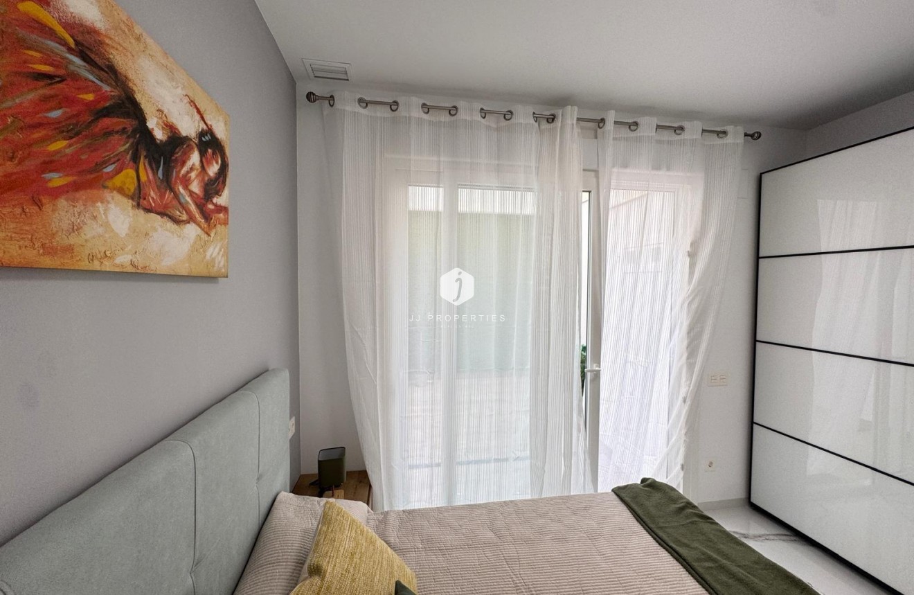 Resale - Apartment / flat -
Torrevieja - Estacion de autobuses