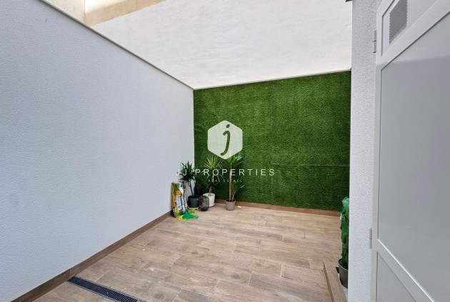 Resale - Apartment / flat -
Torrevieja - Estacion de autobuses