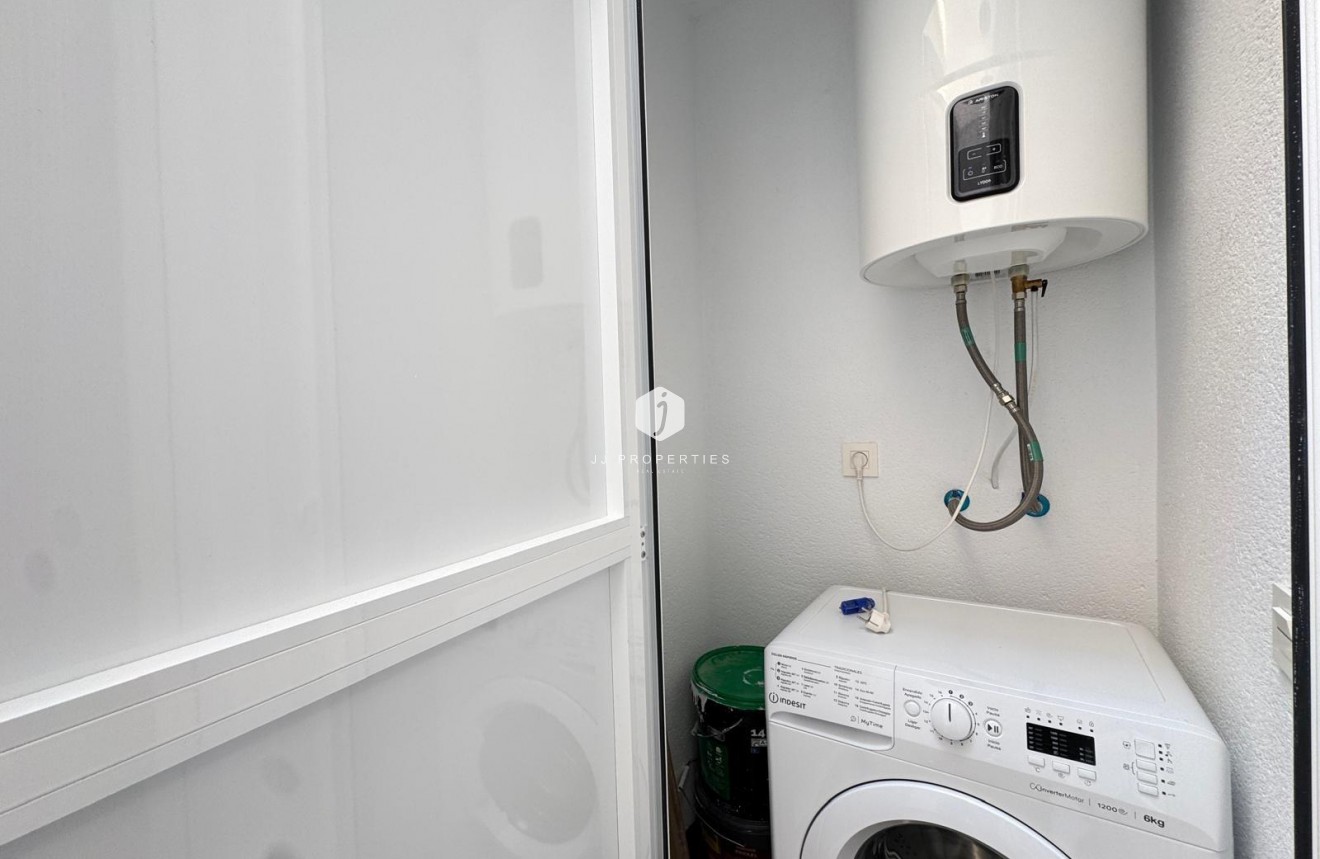 Resale - Apartment / flat -
Torrevieja - Estacion de autobuses