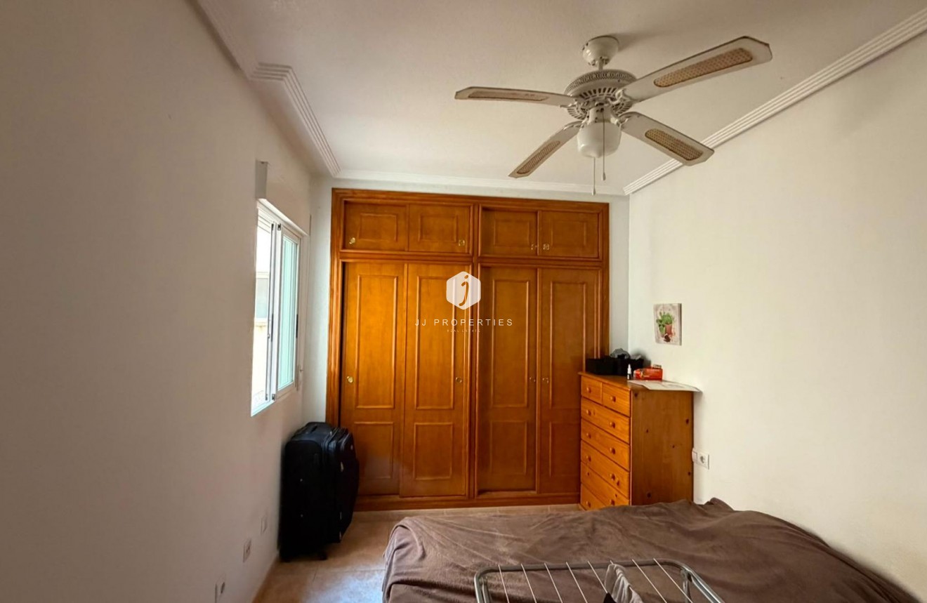 Resale - Apartment / flat -
Torrevieja - PARQUE DE LAS NACIONES