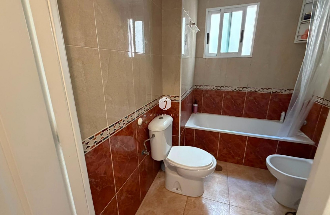 Resale - Apartment / flat -
Torrevieja - PARQUE DE LAS NACIONES
