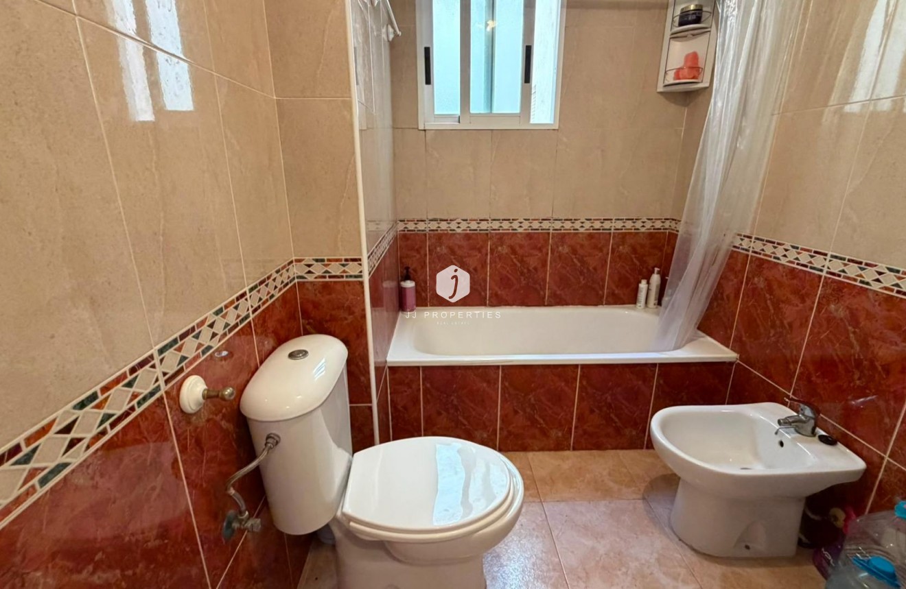 Resale - Apartment / flat -
Torrevieja - PARQUE DE LAS NACIONES