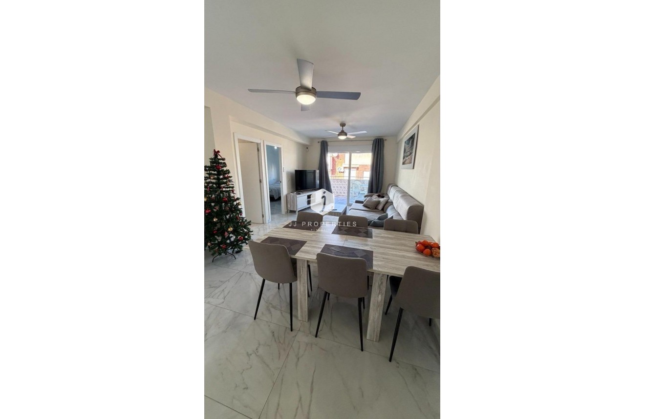 D'occasion - Appartement -
Torrevieja - Curva Del Palangre
