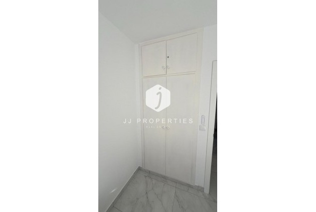D'occasion - Appartement -
Torrevieja - Curva Del Palangre