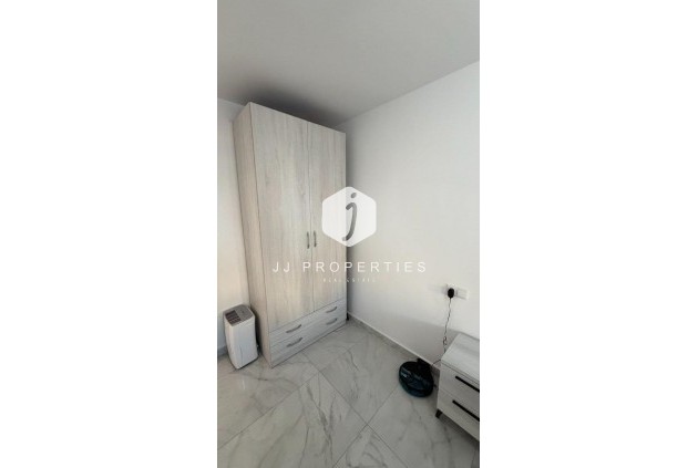 D'occasion - Appartement -
Torrevieja - Curva Del Palangre