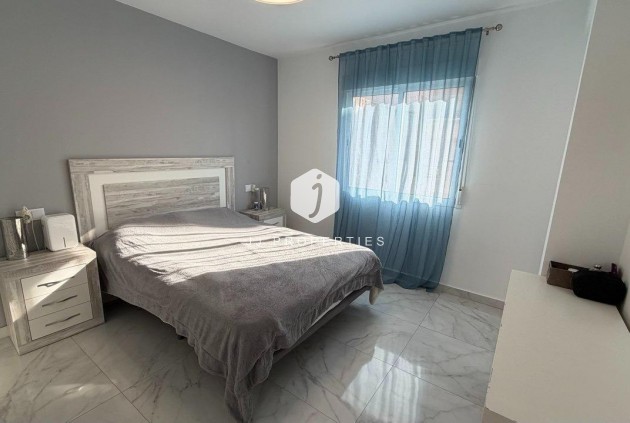D'occasion - Appartement -
Torrevieja - Curva Del Palangre