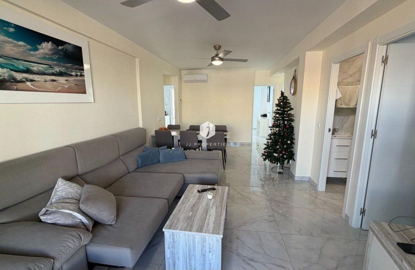 D'occasion - Appartement -
Torrevieja - Curva Del Palangre