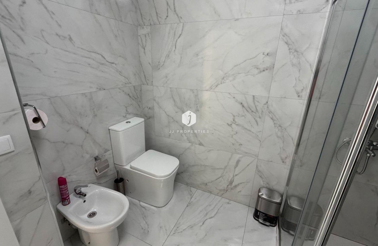 D'occasion - Appartement -
Torrevieja - Curva Del Palangre