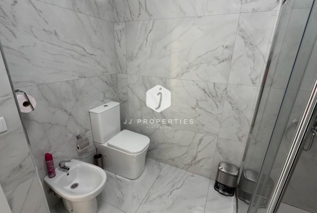 D'occasion - Appartement -
Torrevieja - Curva Del Palangre