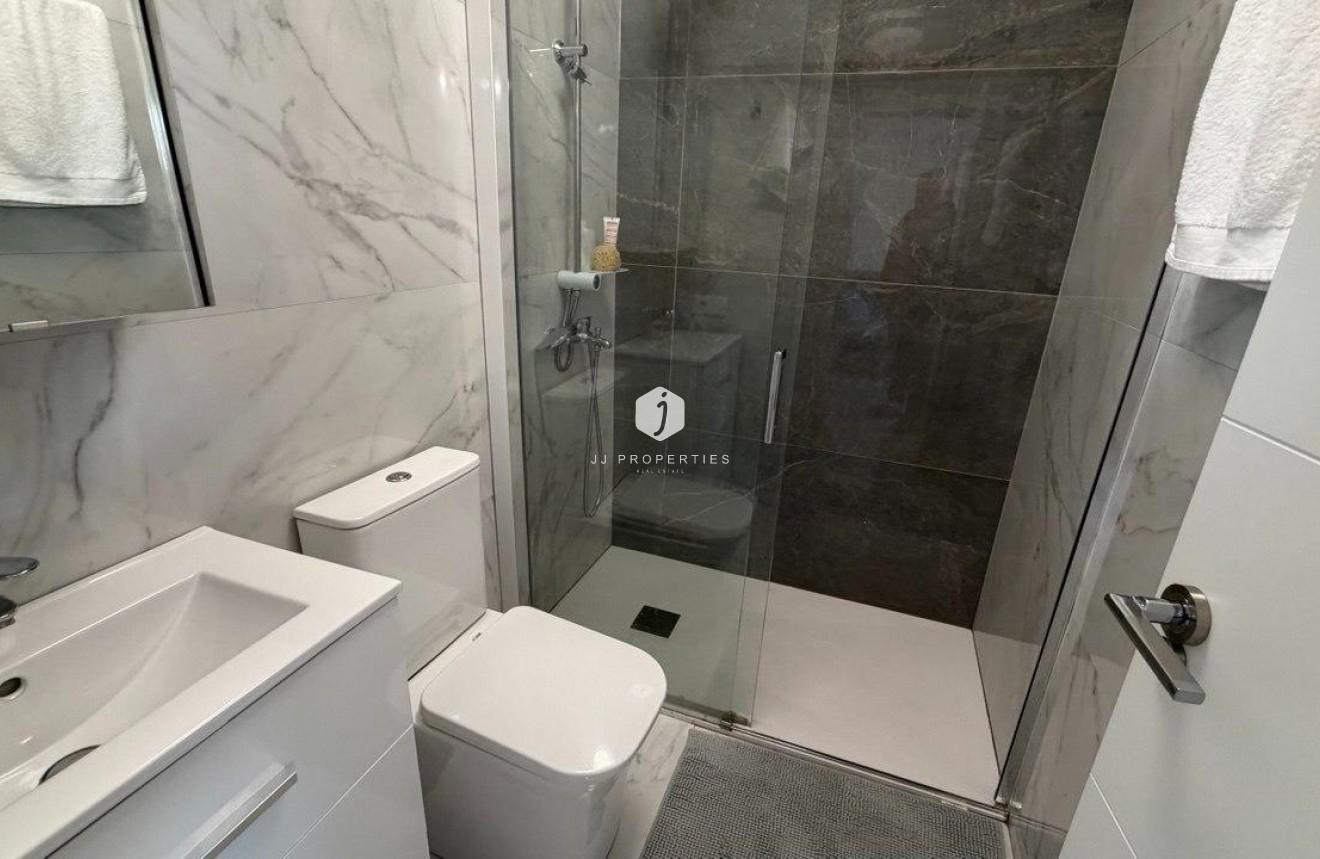 D'occasion - Appartement -
Torrevieja - Curva Del Palangre