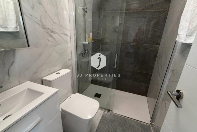 D'occasion - Appartement -
Torrevieja - Curva Del Palangre
