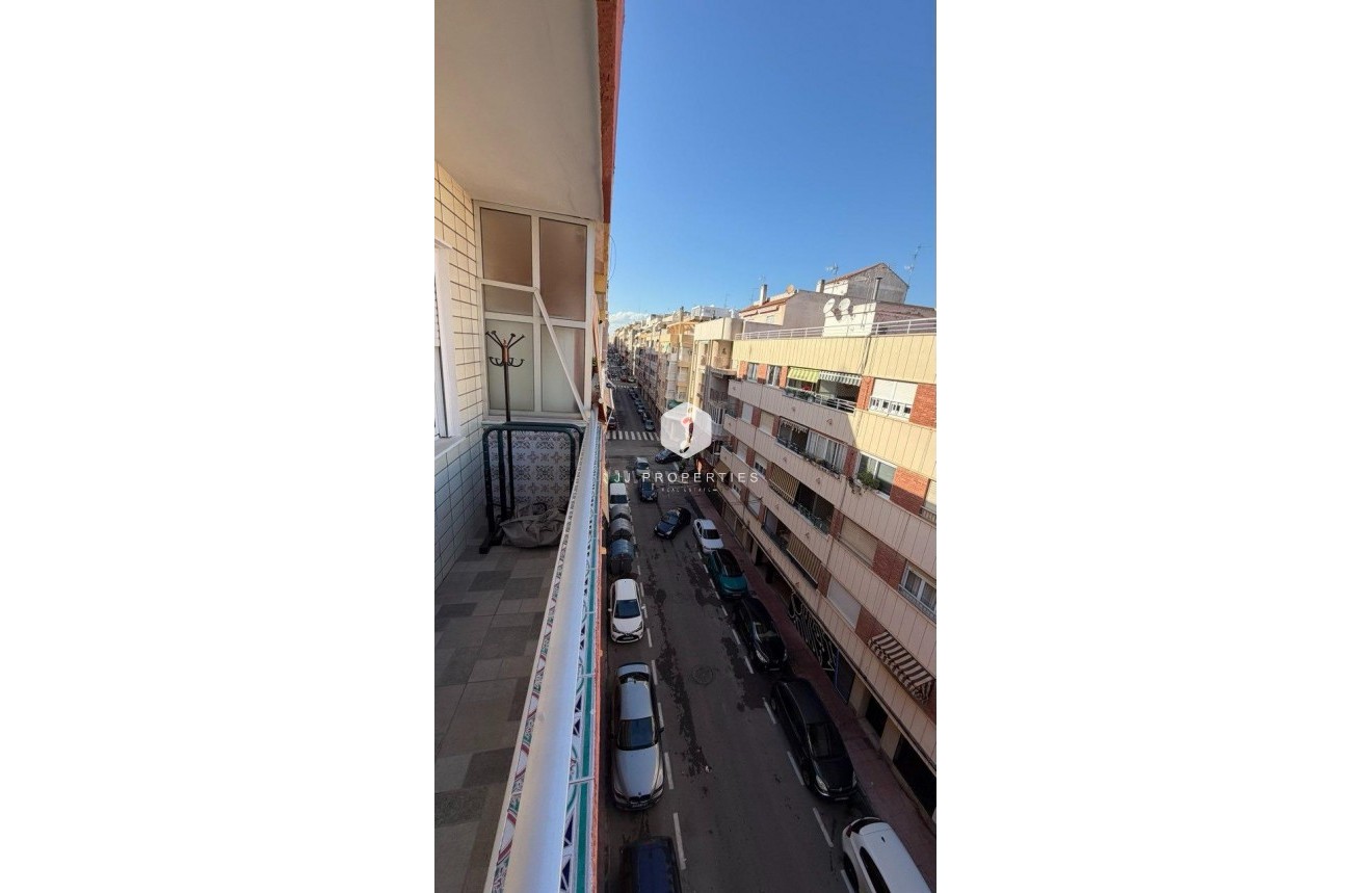 D'occasion - Appartement -
Torrevieja - Curva Del Palangre