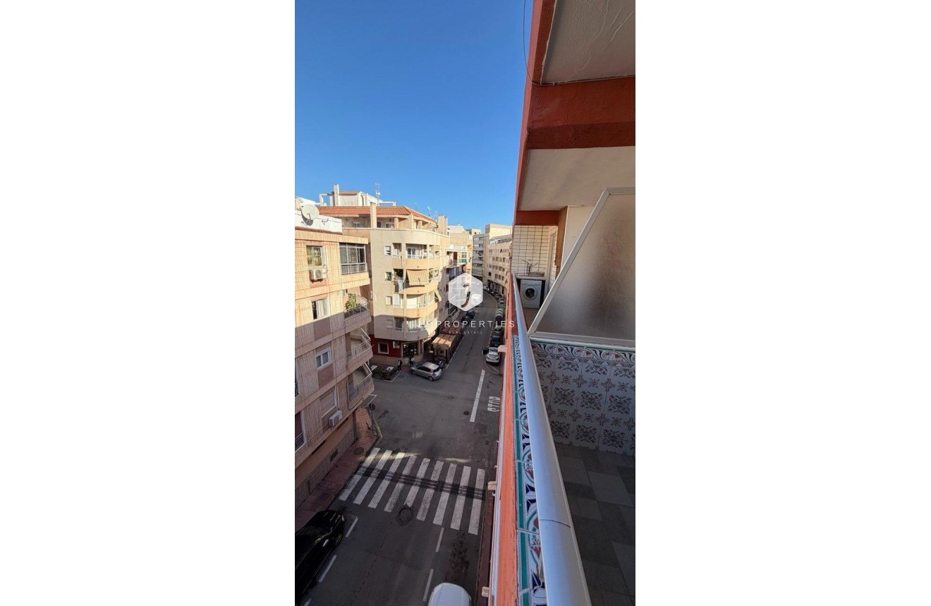 D'occasion - Appartement -
Torrevieja - Curva Del Palangre