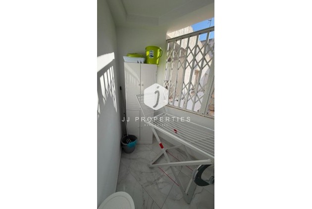 D'occasion - Appartement -
Torrevieja - Curva Del Palangre