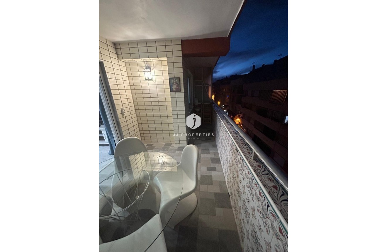 D'occasion - Appartement -
Torrevieja - Curva Del Palangre