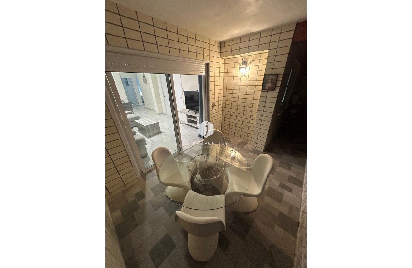 D'occasion - Appartement -
Torrevieja - Curva Del Palangre