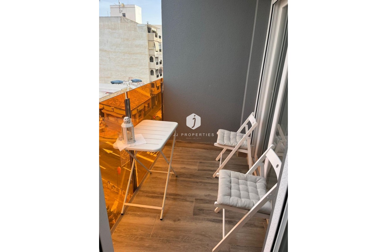 Aus zweiter Hand - Wohnung -
Torrevieja - Centro