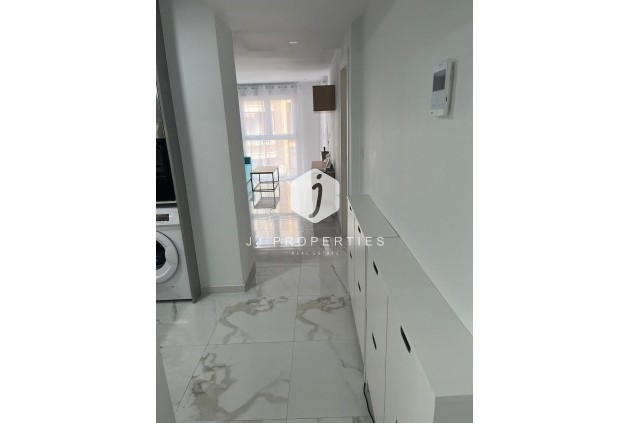 Aus zweiter Hand - Wohnung -
Torrevieja - Centro