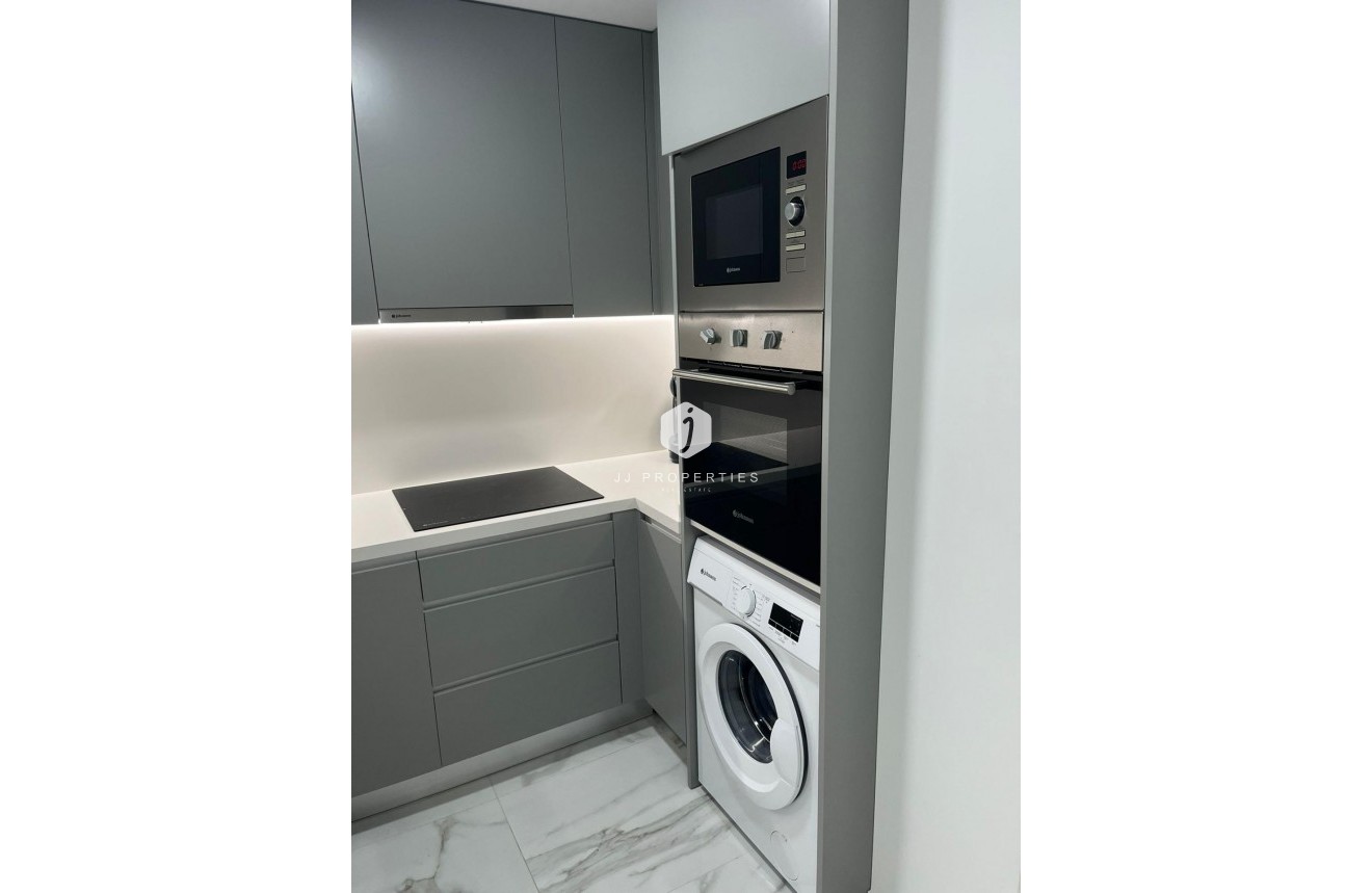 Aus zweiter Hand - Wohnung -
Torrevieja - Centro