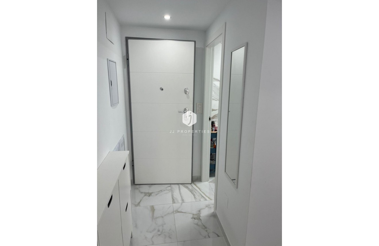Aus zweiter Hand - Wohnung -
Torrevieja - Centro