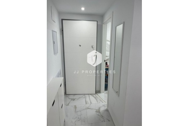 Aus zweiter Hand - Wohnung -
Torrevieja - Centro