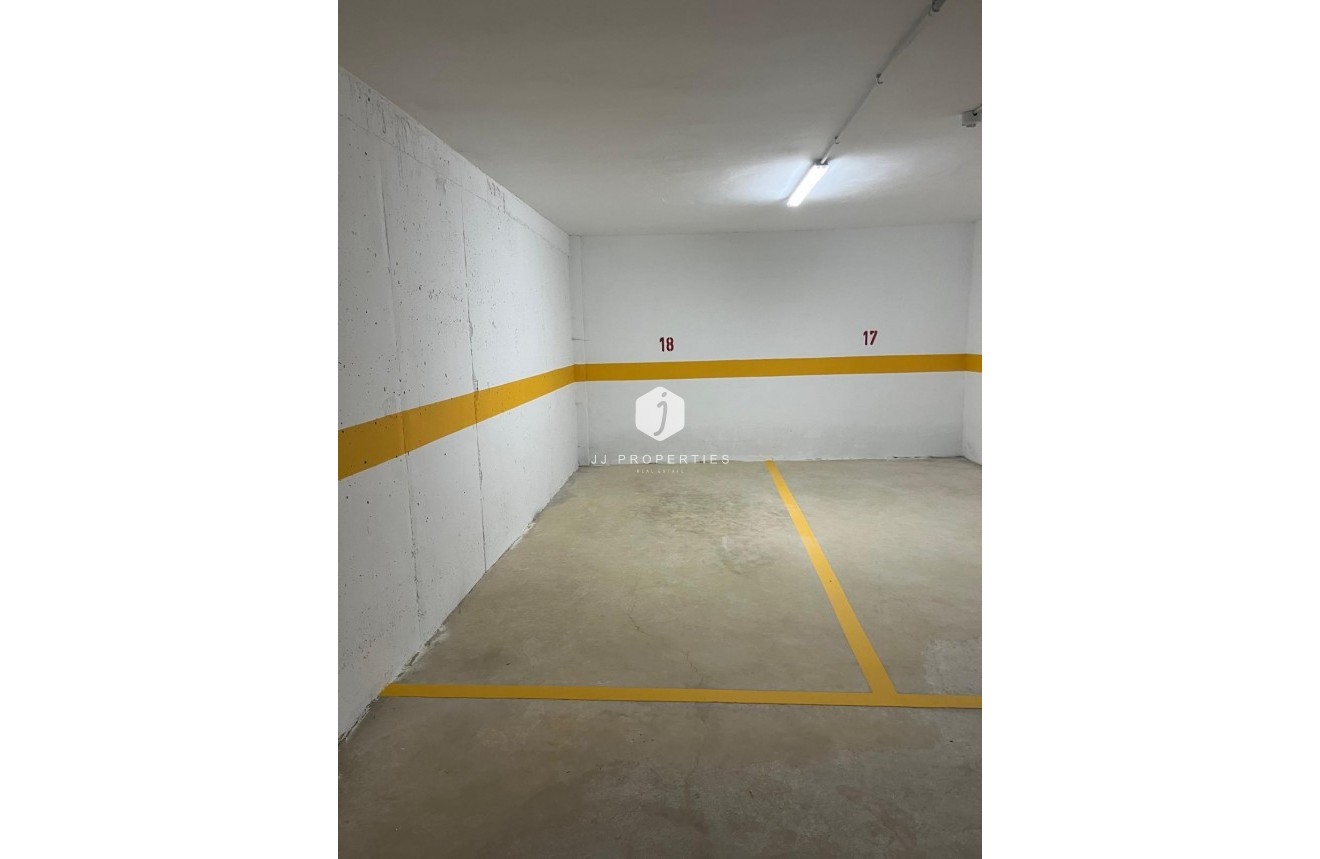 Aus zweiter Hand - Wohnung -
Torrevieja - Centro
