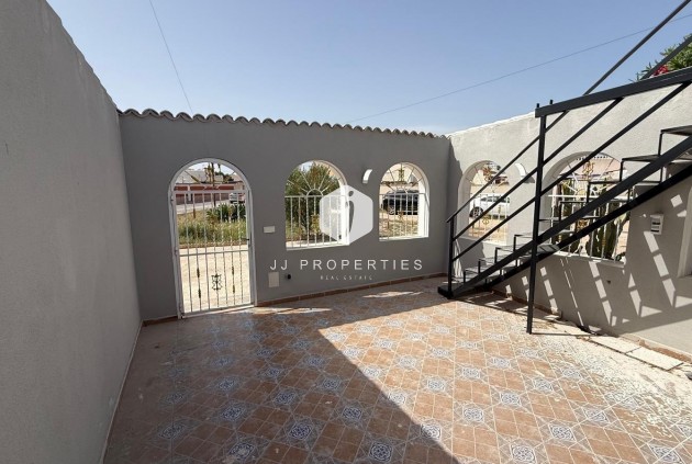 Segunda mano - Chalet -
Torrevieja - Torreta Florida