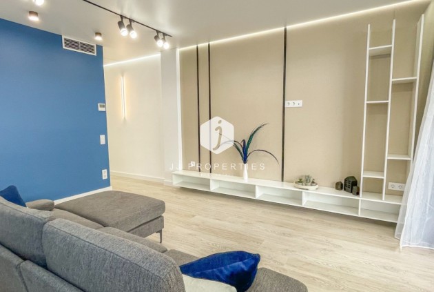 D'occasion - Appartement -
Torrevieja - Costa Blanca