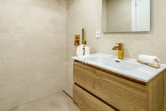 D'occasion - Appartement -
Torrevieja - Costa Blanca