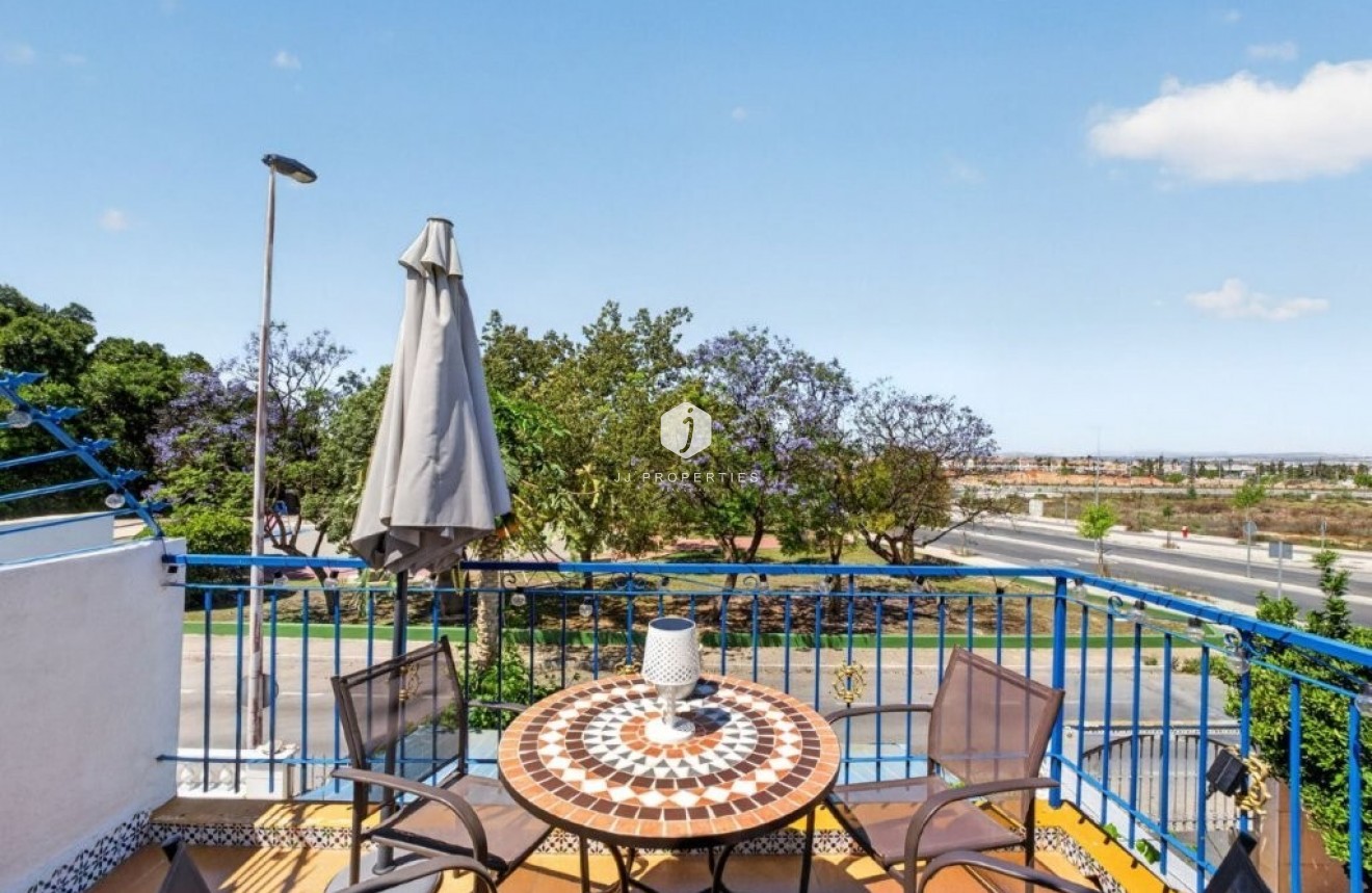 D'occasion - Attique -
Torrevieja - Jardin del Mar