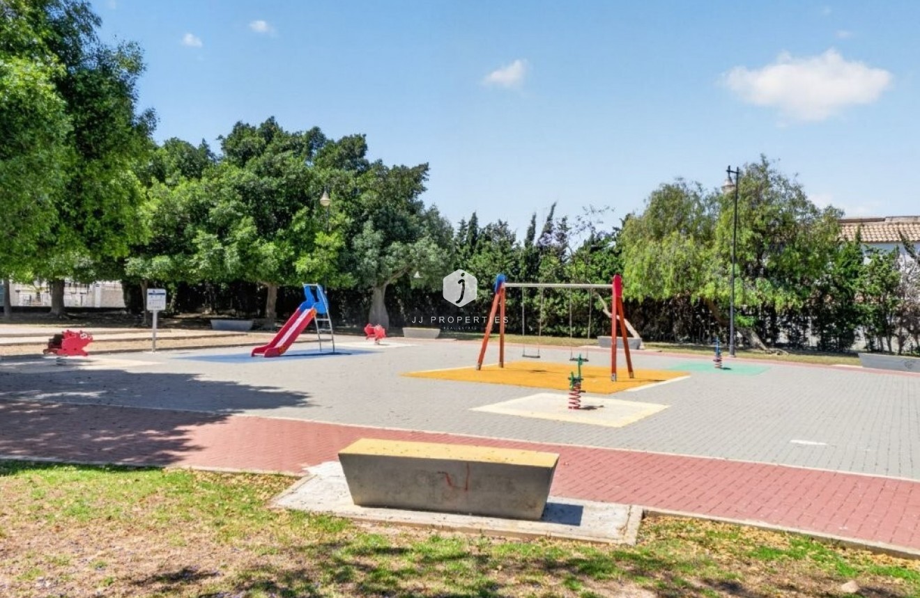 D'occasion - Attique -
Torrevieja - Jardin del Mar