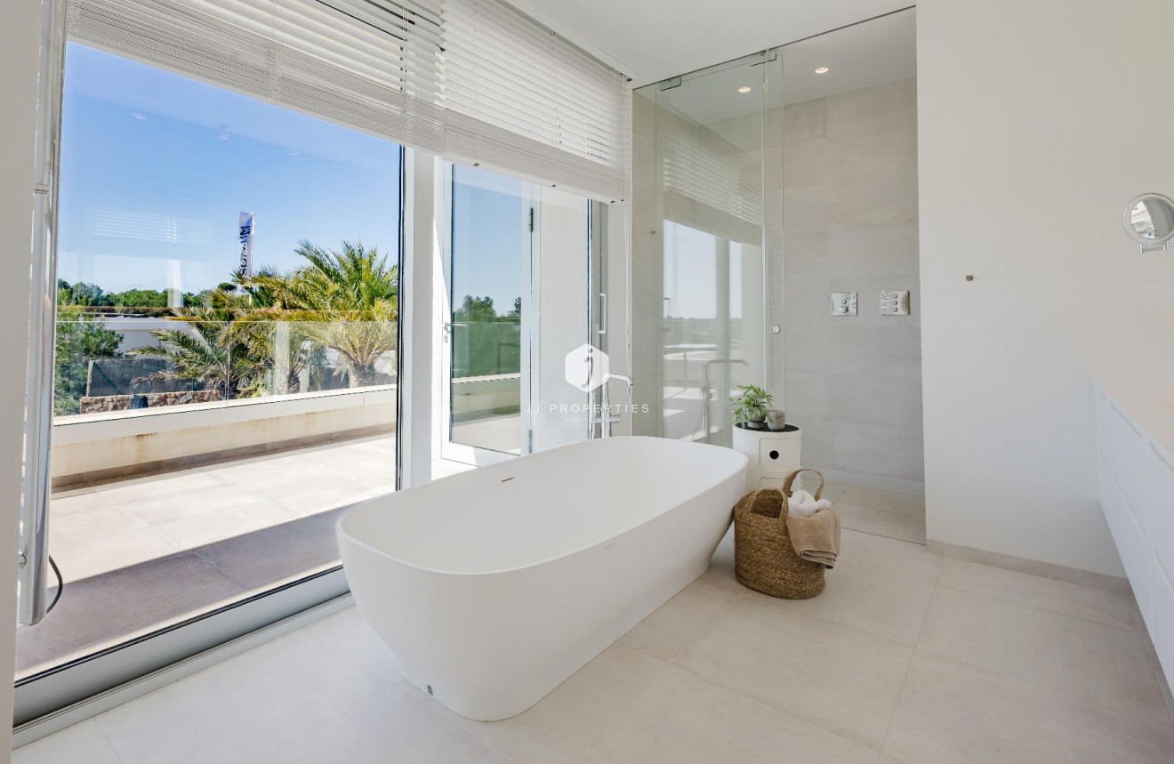 Aus zweiter Hand - Villa -
Orihuela Costa - Costa Blanca