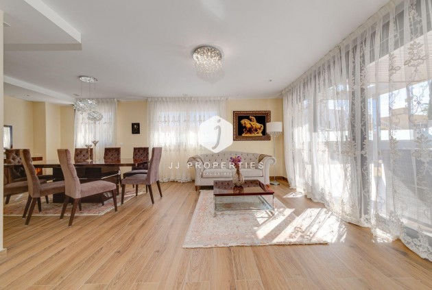 Tweedehands - Villa -
Torrevieja - Costa Blanca