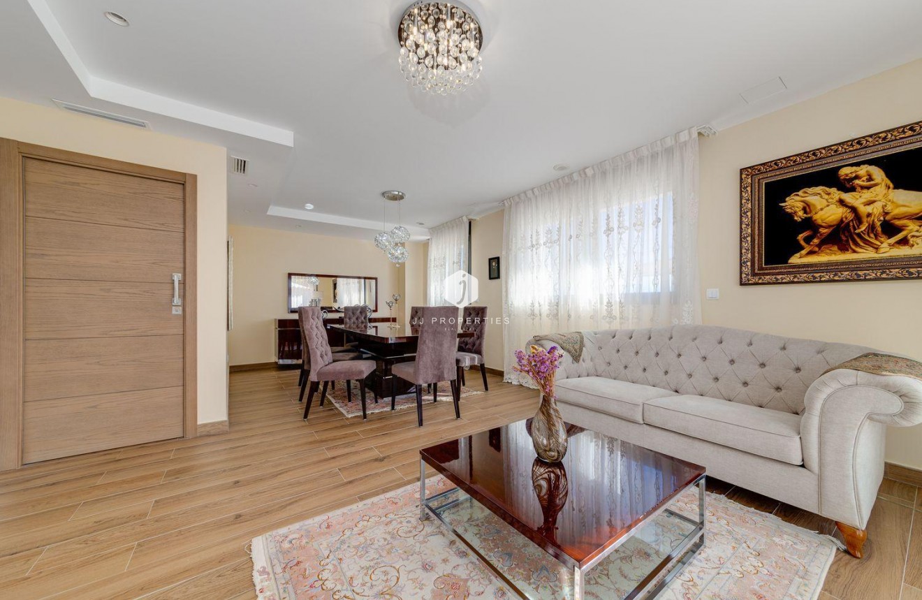 Tweedehands - Villa -
Torrevieja - Costa Blanca