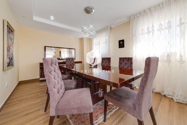 Tweedehands - Villa -
Torrevieja - Costa Blanca