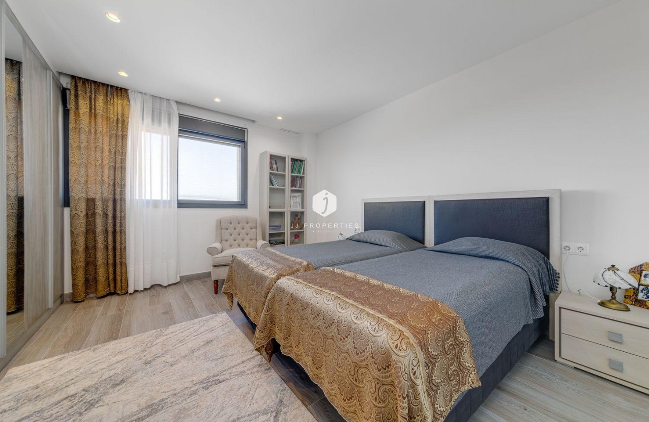 Tweedehands - Villa -
Torrevieja - Costa Blanca