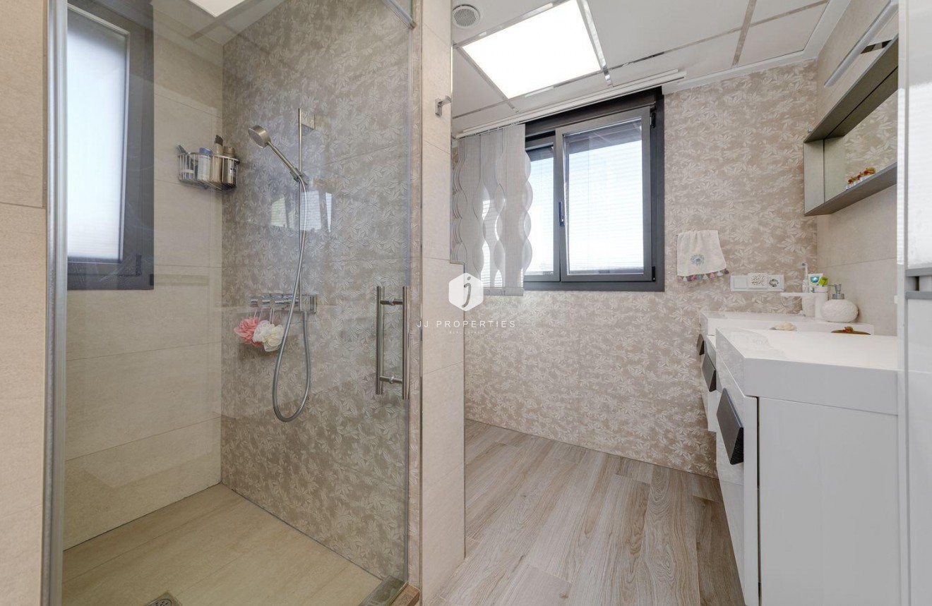 Tweedehands - Villa -
Torrevieja - Costa Blanca
