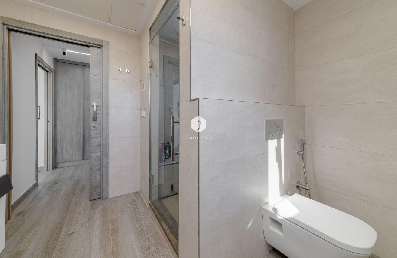 Tweedehands - Villa -
Torrevieja - Costa Blanca