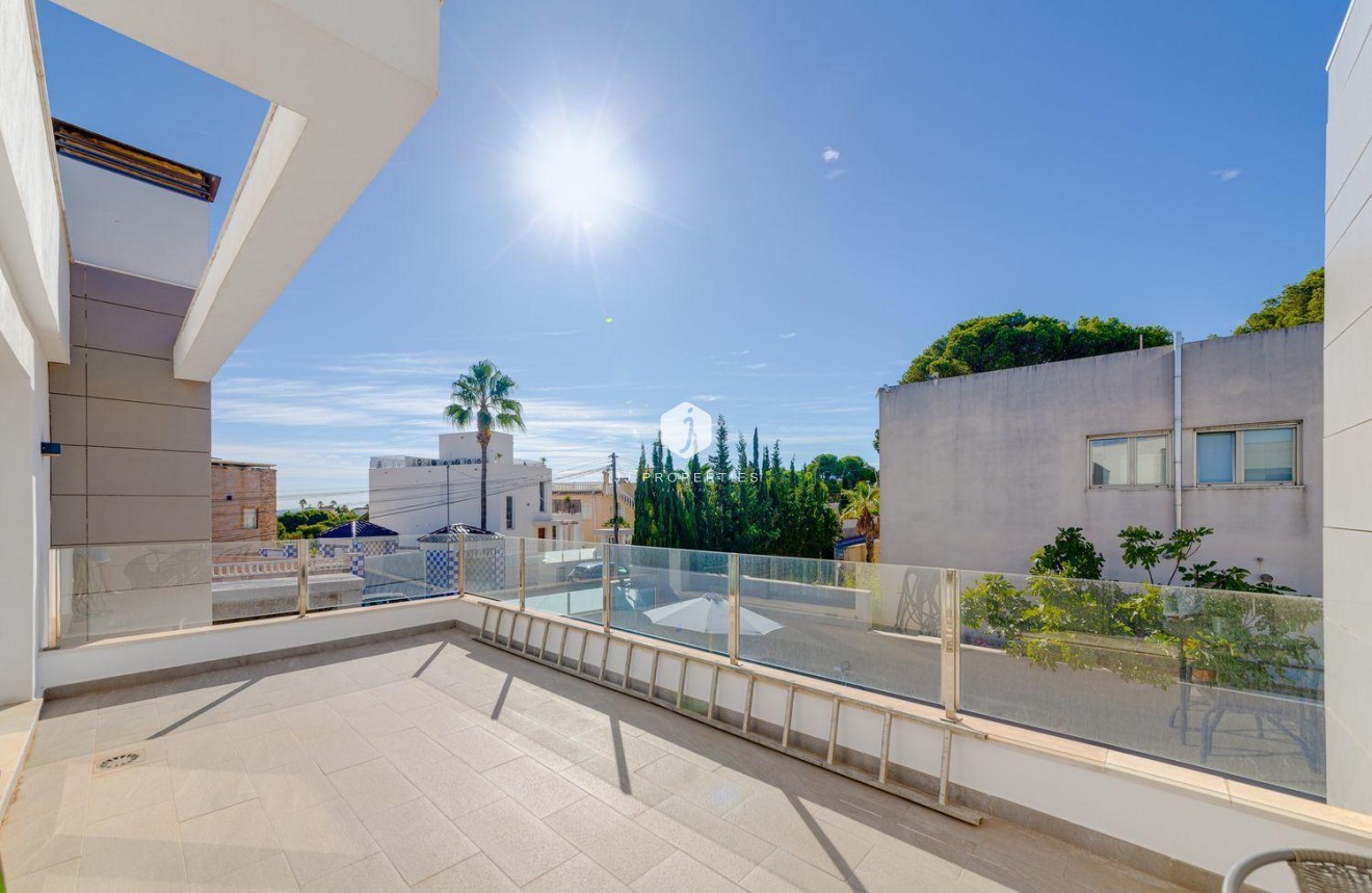 Tweedehands - Villa -
Torrevieja - Costa Blanca