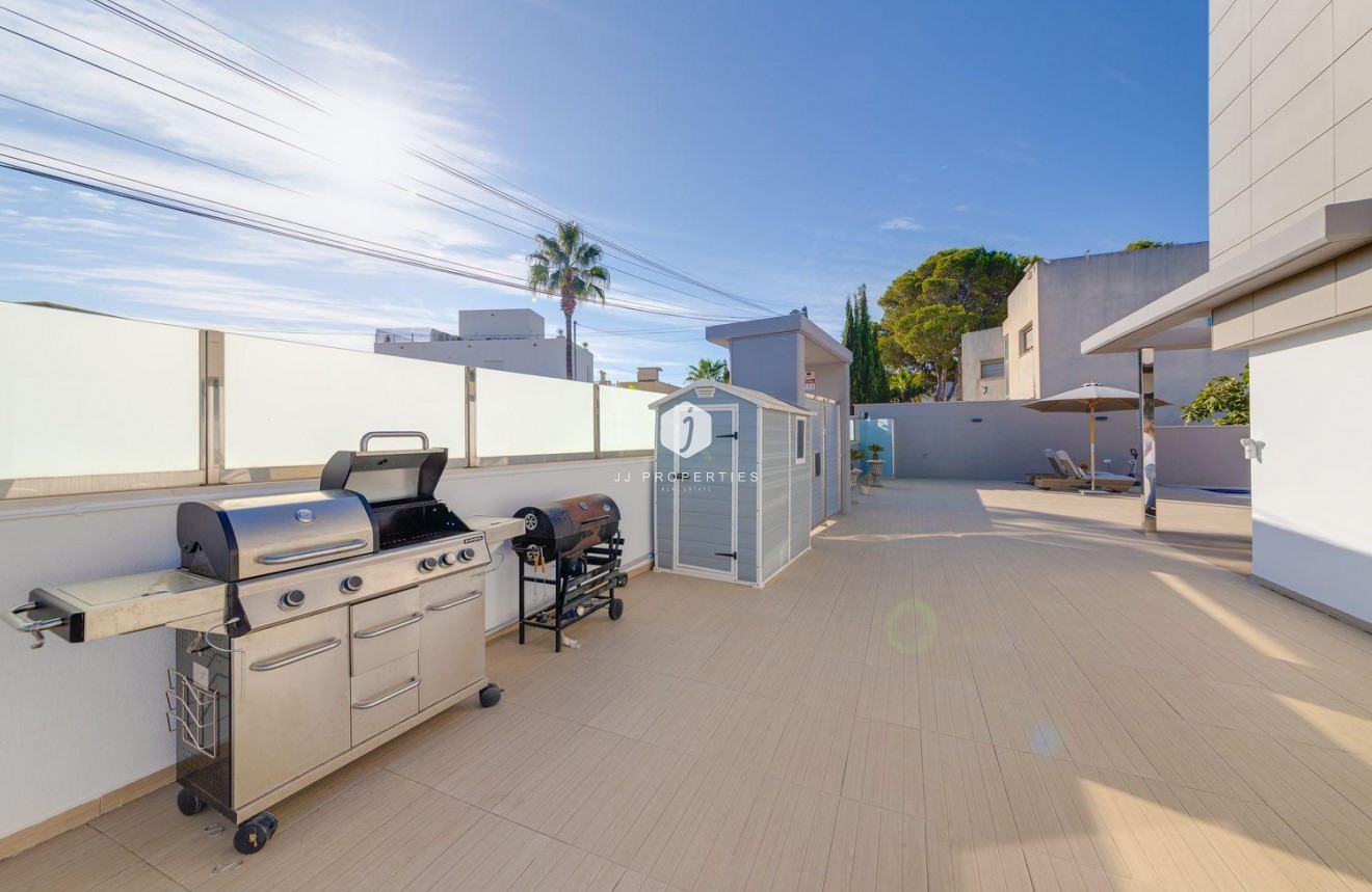 Tweedehands - Villa -
Torrevieja - Costa Blanca