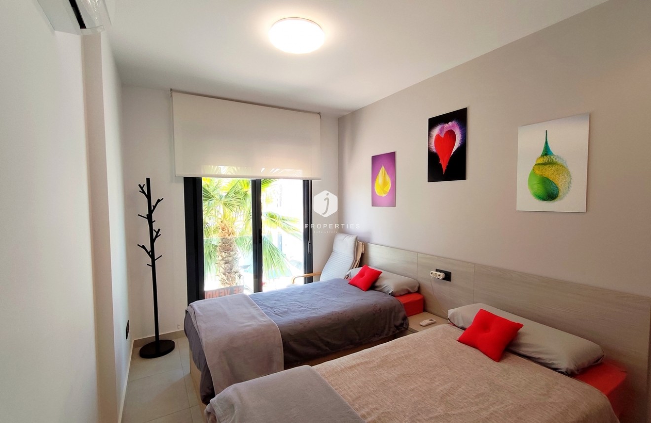 D'occasion - Attique -
Guardamar del Segura - Costa Blanca