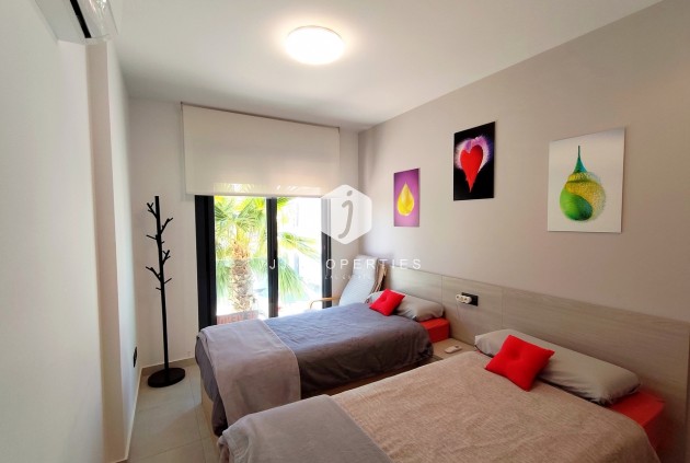 D'occasion - Attique -
Guardamar del Segura - Costa Blanca