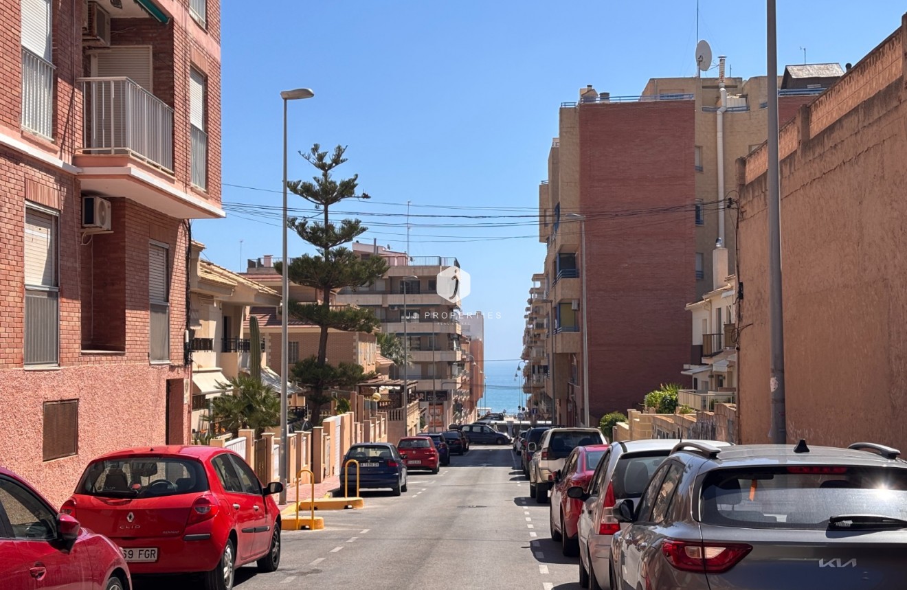 Z drugiej ręki - Mieszkanie w bloku -
Guardamar del Segura - Costa Blanca