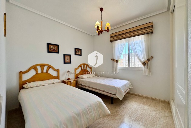 D'occasion - Chalet -
Rojales - Inland