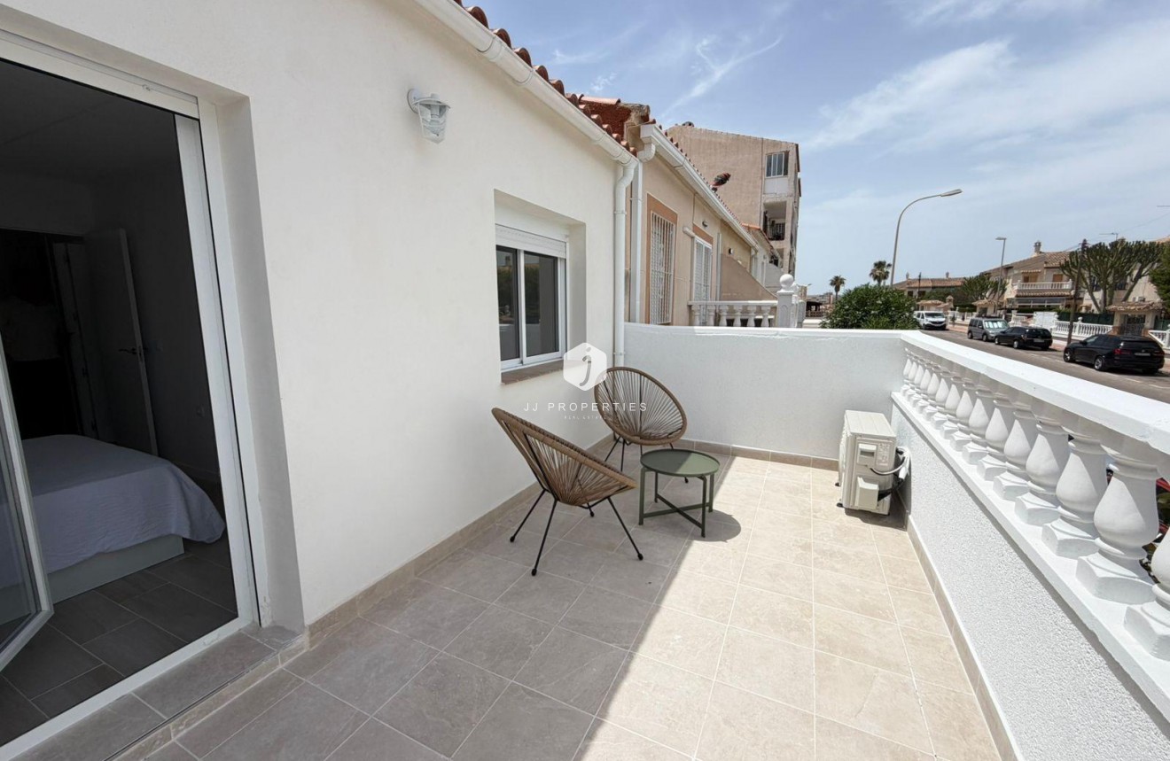 Z drugiej ręki - Szalet -
Torrevieja - Sector 25